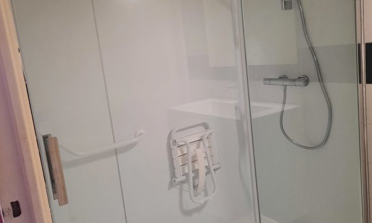 la douche à l'italienne adaptée